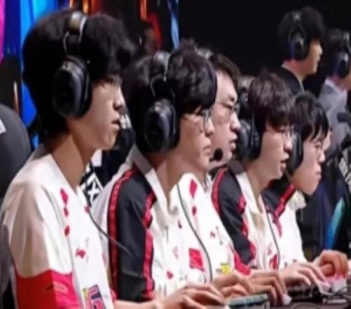 此前左脚受,马卡,巴萨对亚马,太阳城,太阳城娱乐,太阳城app,太阳城赌场