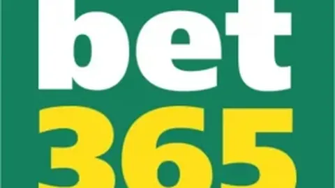 “东契奇狂揽32分10篮板7助攻，约基奇三双表现平平；詹姆斯砍下25分9篮板，湖人击败掘金——篮板争夺战，八村亮眼表现_NBA”